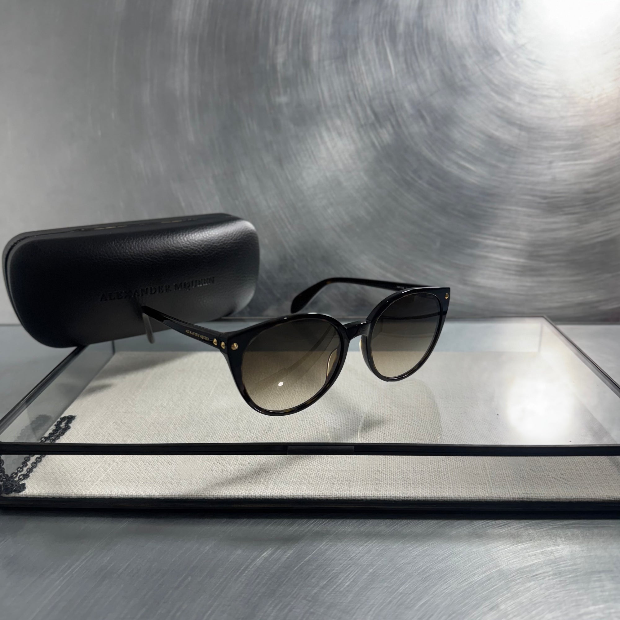 Óculos de Sol Feminino Alexander McQueen 0130S-002