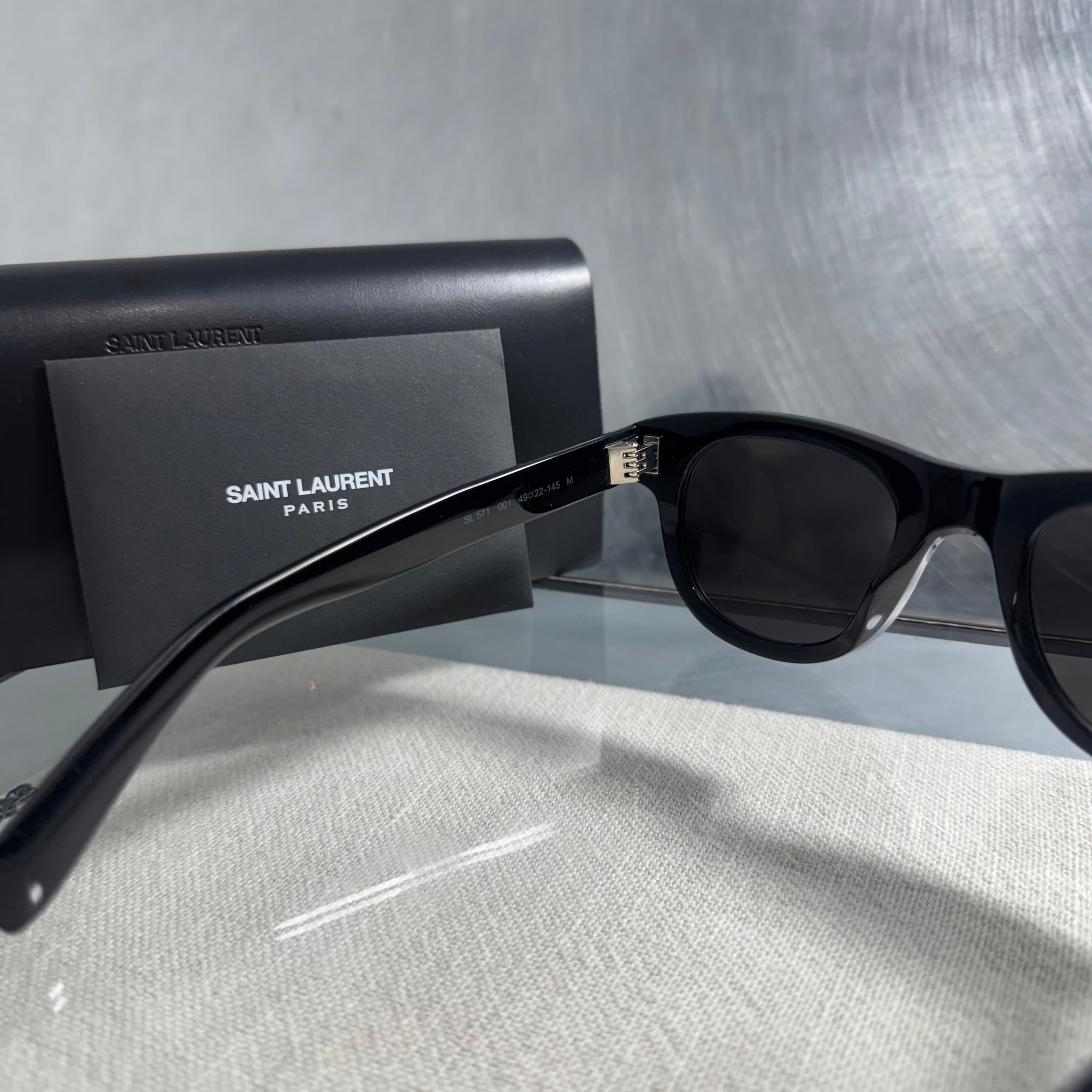 Óculos de Sol Saint Laurent 571-001